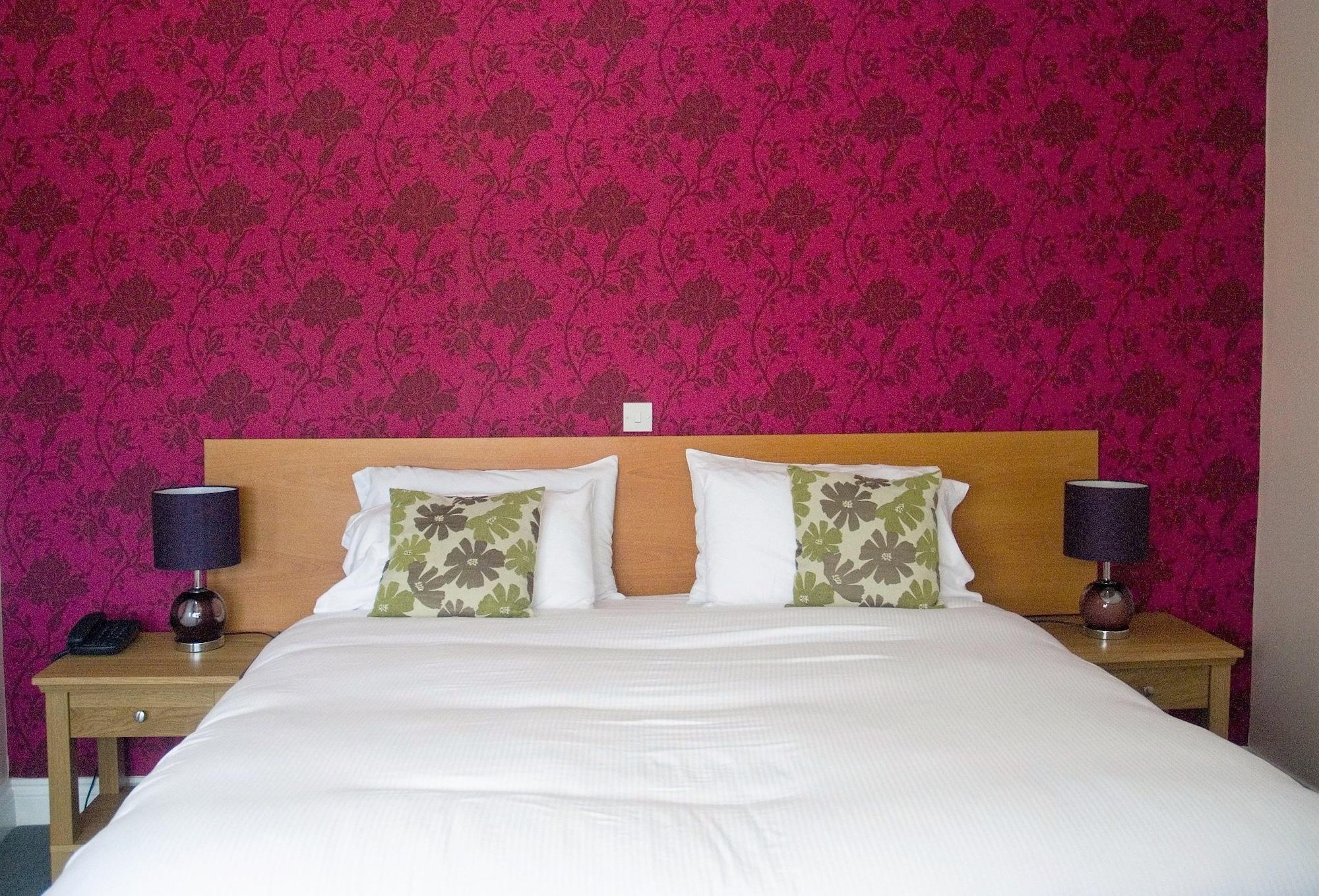 The Beara Coast Hotel Castletownbere Buitenkant foto