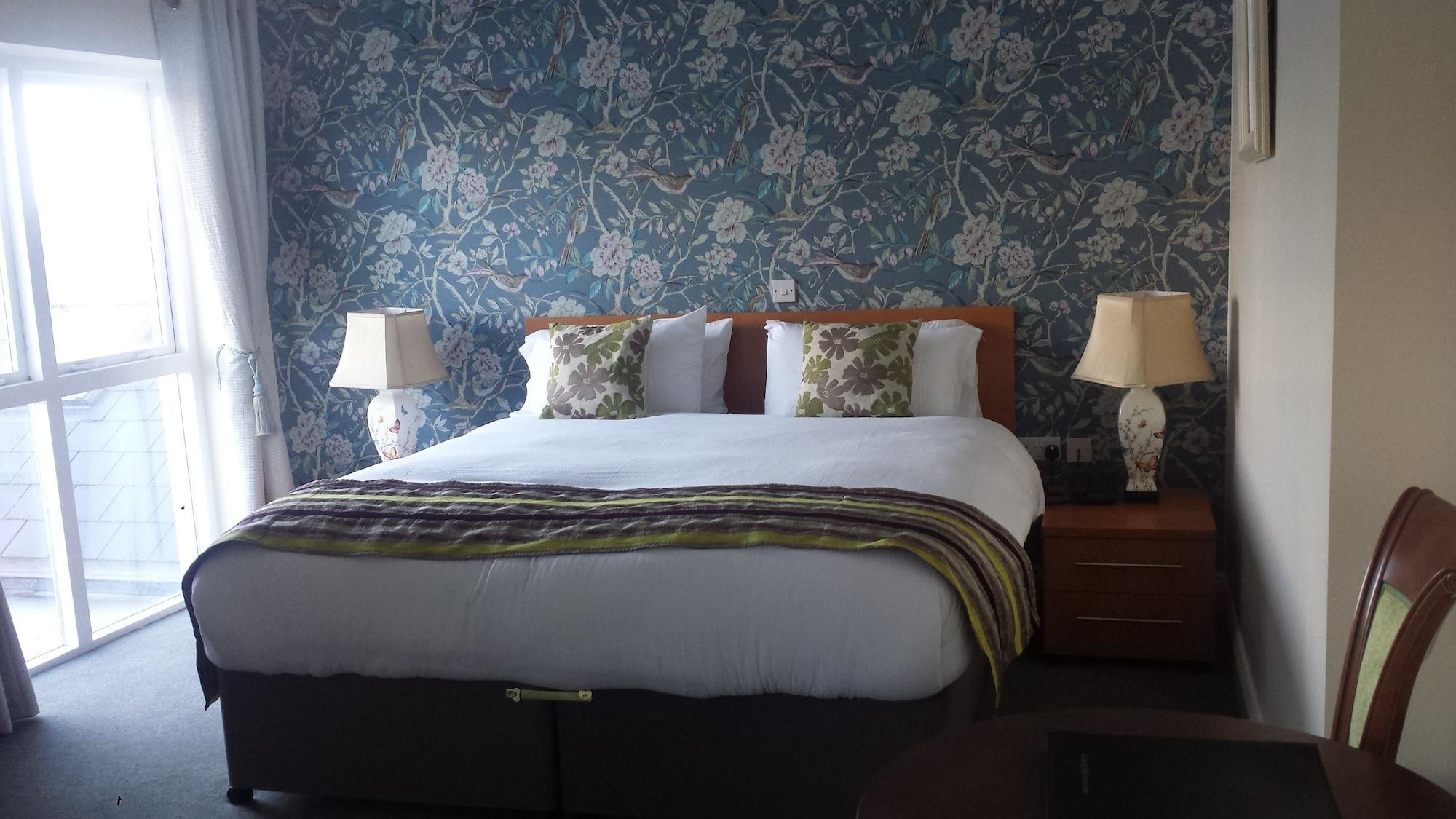 The Beara Coast Hotel Castletownbere Buitenkant foto