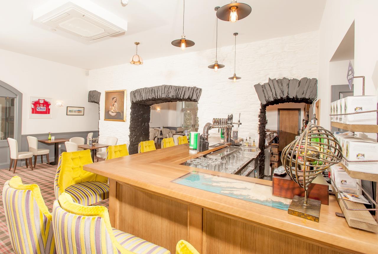 The Beara Coast Hotel Castletownbere Buitenkant foto
