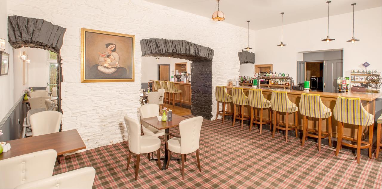 The Beara Coast Hotel Castletownbere Buitenkant foto